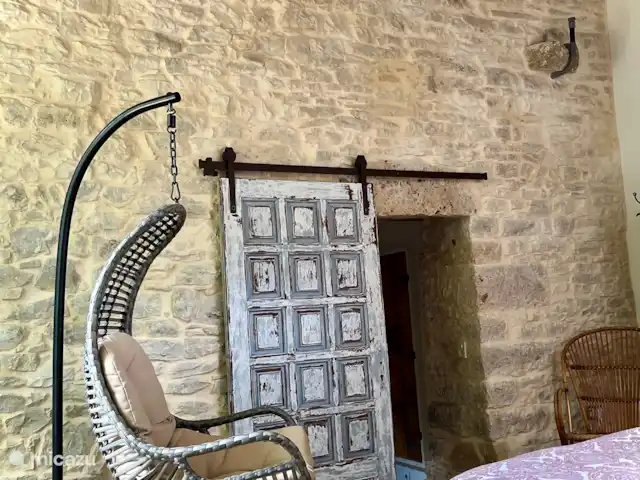 casa rural / cabaña en Francia, Lot, Marminiac – Bella Boissierette 'Pura' El amplio y luminoso dormitorio