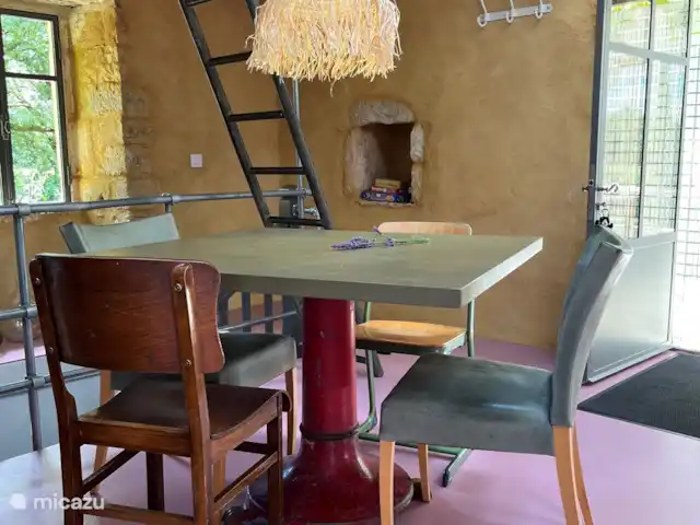 casa rural / cabaña en Francia, Lot, Marminiac – Bella Boissierette 'Pura' La mesa de comedor