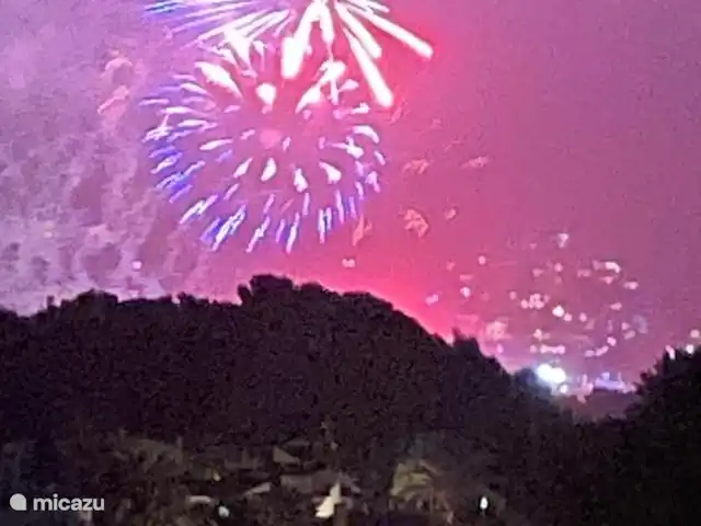 CasaSolymar en España, Costa Blanca, Moraira - villa Siempre una fiesta en España. Esto también es maravilloso, disfrutar de los fuegos artificiales en Moraira desde la terraza