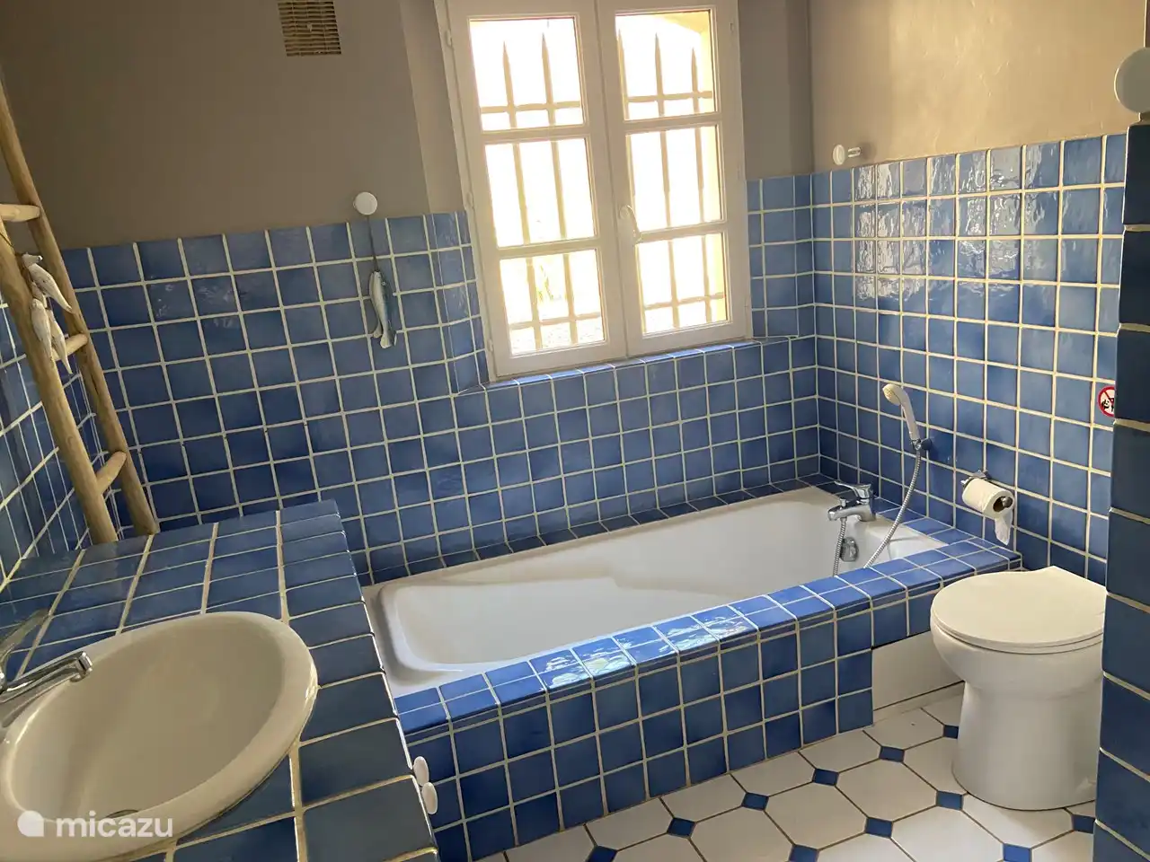 Bathroom with bathtub