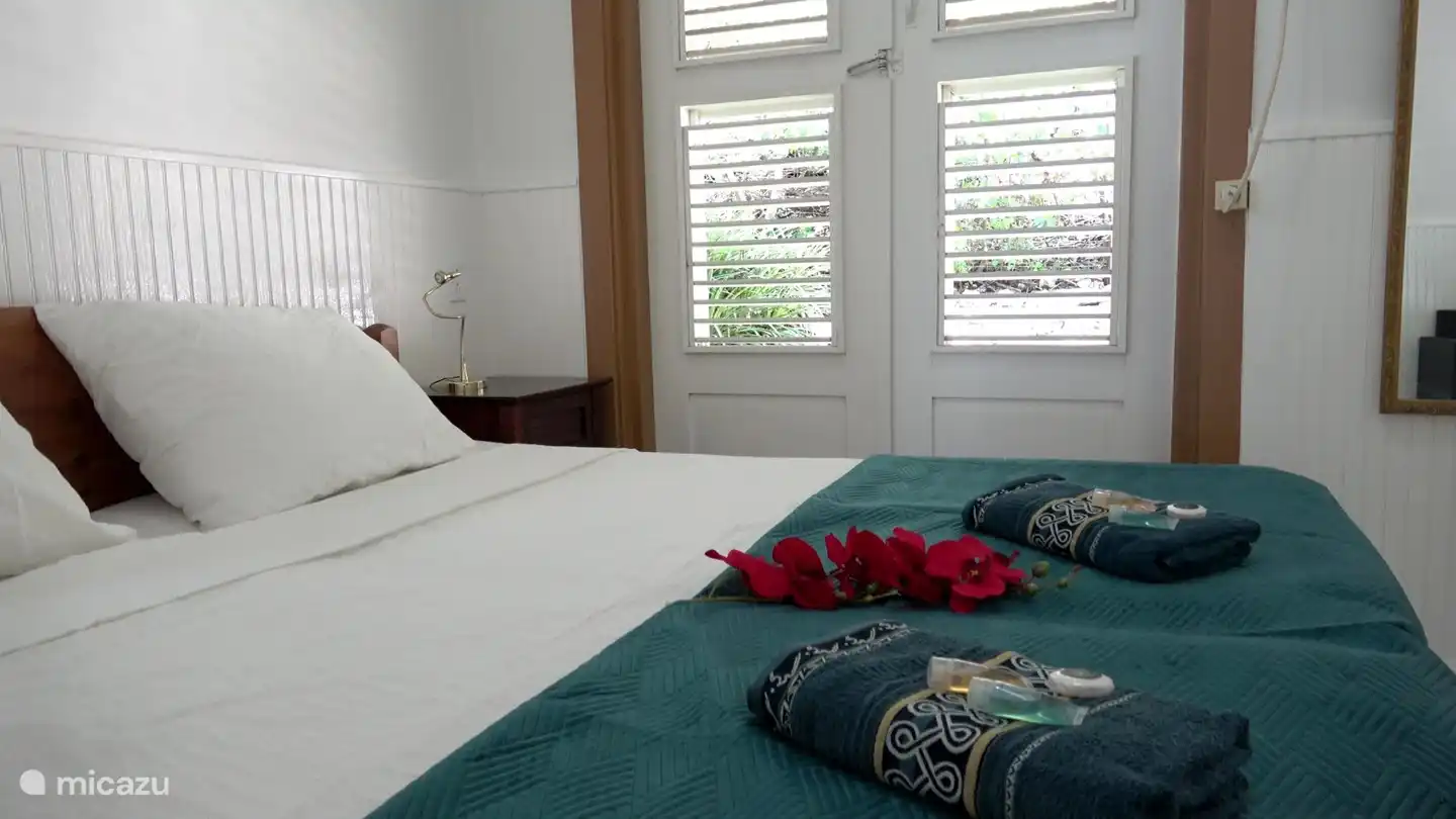 À leur arrivée, les clients reçoivent un « pack de bienvenue » gratuit contenant un petit gel douche, du shampoing et du savon pour les mains par personne.