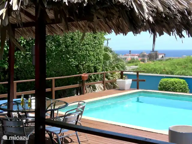 Villa Dushi Bida avec vue sur la mer ! | Curaçao, Curaçao-Centre, Piscadera - villa La piscine et la terrasse offrent une vue sur l'océan.