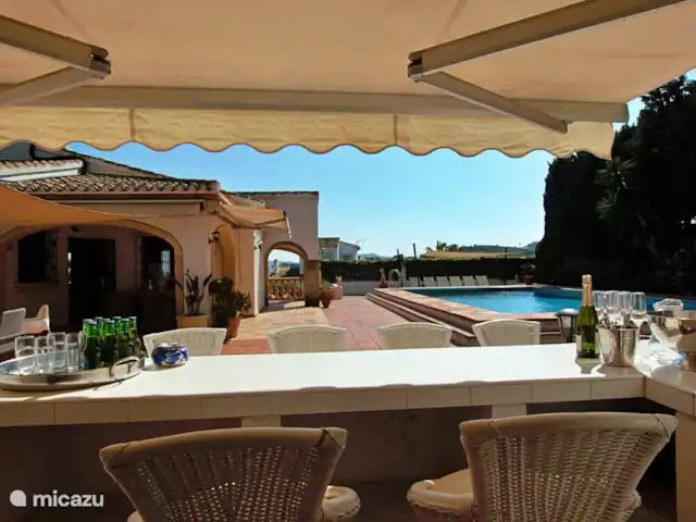 Luxe 12-Persoons Villa in Javea! huren in Spanje, Costa Blanca, Jávea - villa eettafel buiten