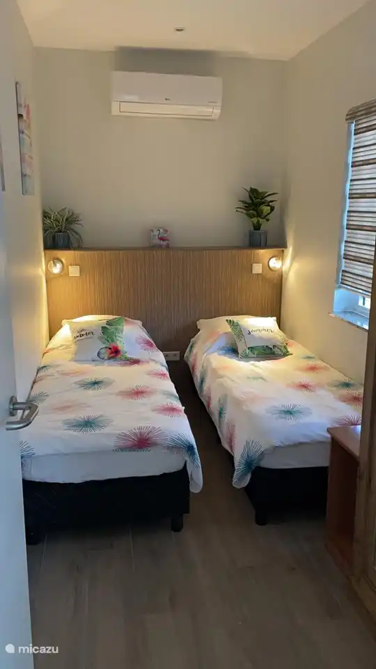 Schlafzimmer 2