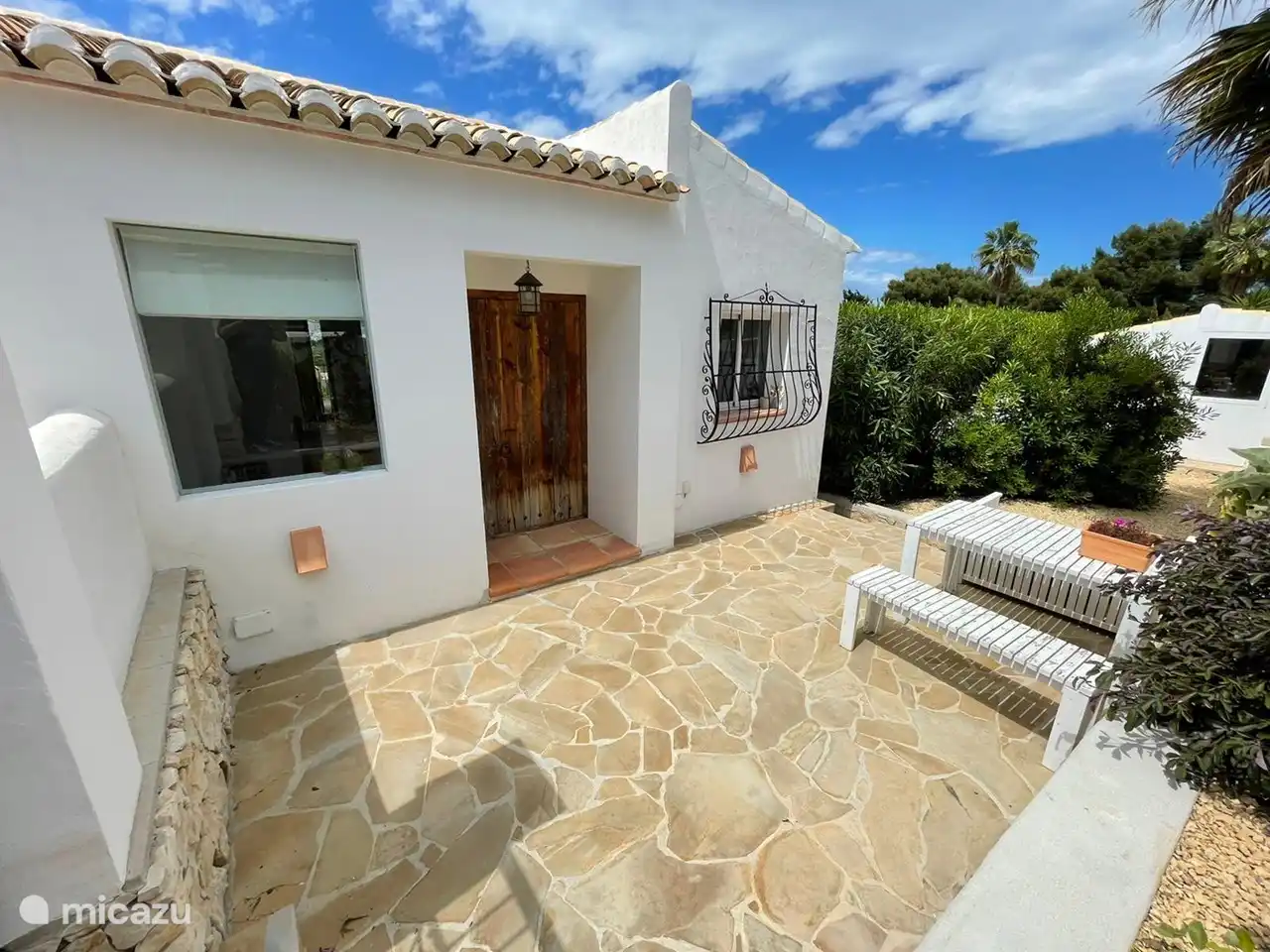 terrasse devant la maison