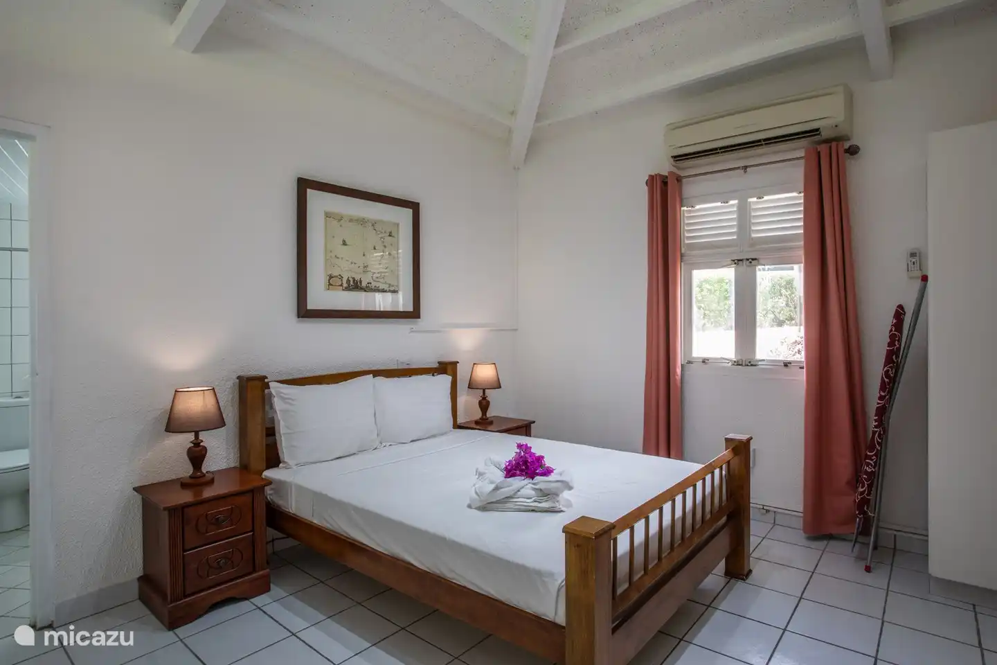 Master bedroom with ensuite bathroom and sea view