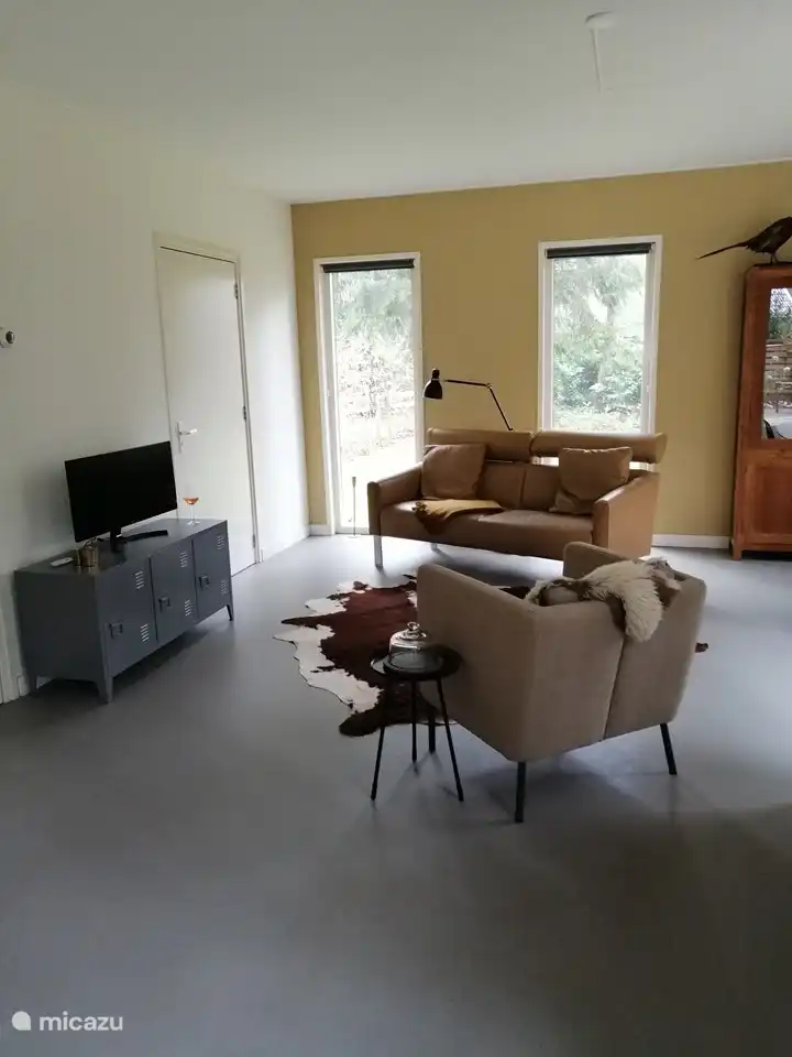 Fernseher mit eingebautem „Chromguss“