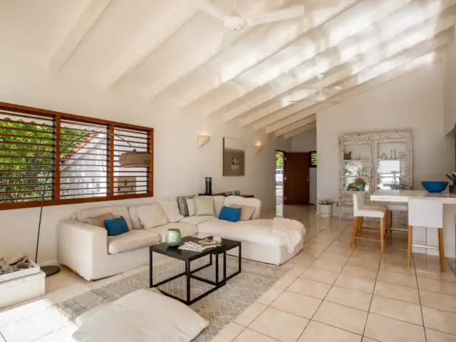 My Sunny Place | Curaçao, Banda Abou (ouest), Cas Abao - villa Salon à l'intérieur, à gauche à l'arrière de l'entrée de la villa.