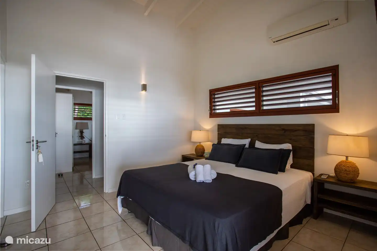 Hauptschlafzimmer mit Klimaanlage