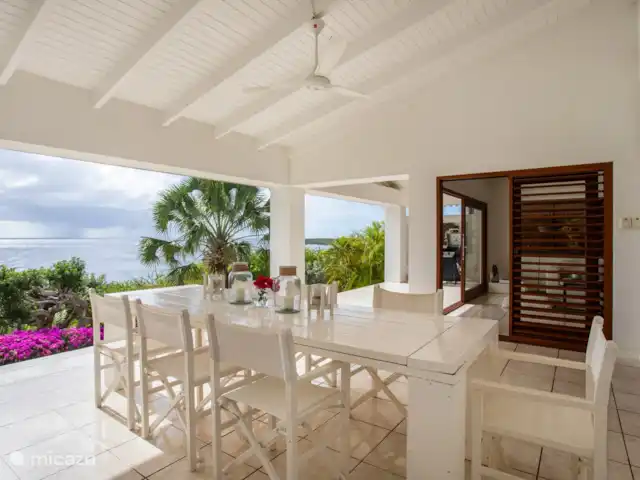 My Sunny Place | Curaçao, Banda Abou (ouest), Cas Abao - villa Coin repas sur le porche arrière.