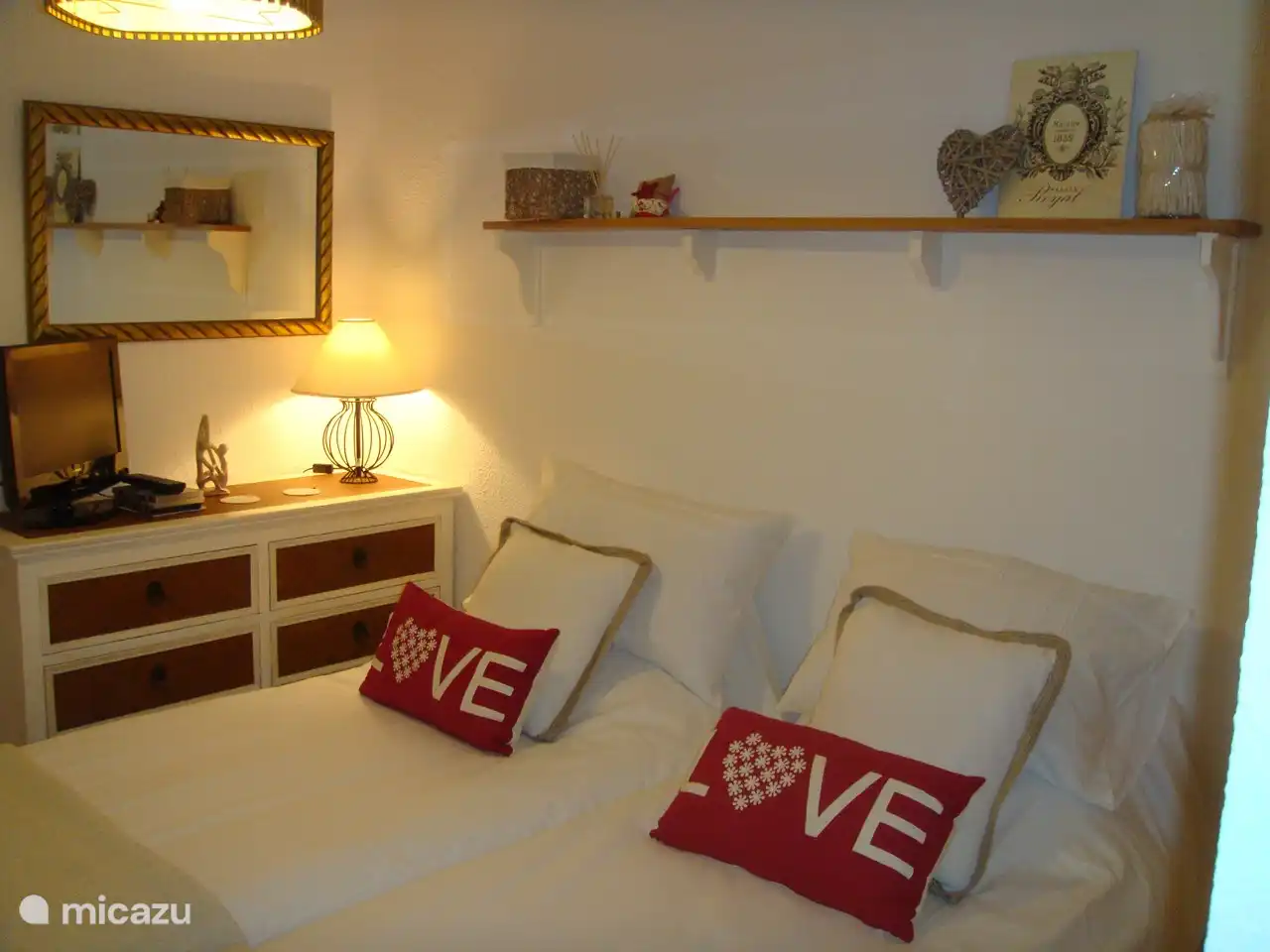 Erstes Schlafzimmer.