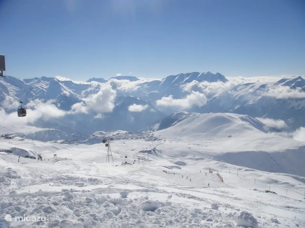 Blick auf den Pic Blanc Lift in Alpe d'Huez.