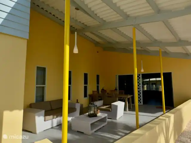 Villa Kolibrie à Julianadorp | Curaçao, Curaçao-Centre, Julianadorp - villa Le patio couvert avec vue sur la piscine