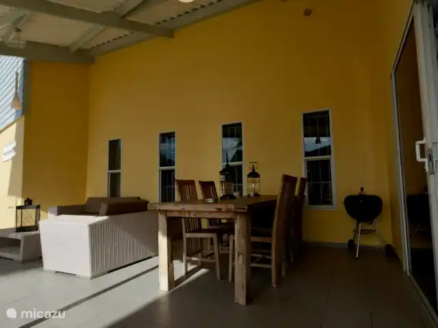 Villa Kolibrie à Julianadorp | Curaçao, Curaçao-Centre, Julianadorp - villa Le patio couvert avec salon et salle à manger