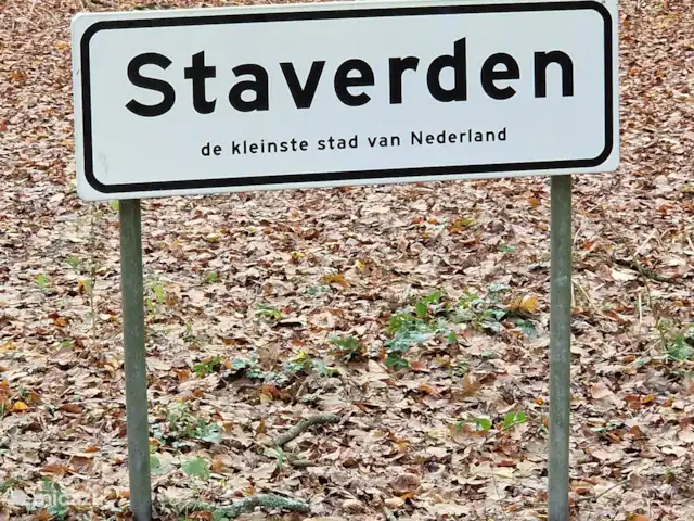 Frederiksoord 5 en Países Bajos, Güeldres, Putten - bungaló En bicicleta hasta la hermosa Staverden, la ciudad más pequeña de los Países Bajos.