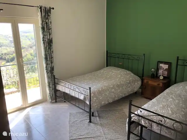 Casa delle Rose huren in Italië, Abruzzen, Cermignano - vakantiehuis Slaapkamer met 2 grote bedden
