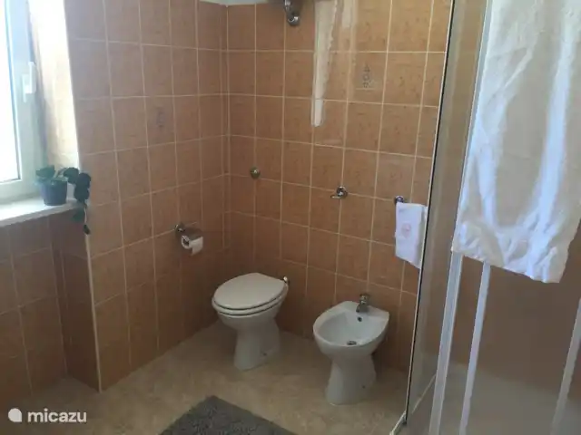 Casa delle Rose huren in Italië, Abruzzen, Cermignano - vakantiehuis Badkamer - begane grond