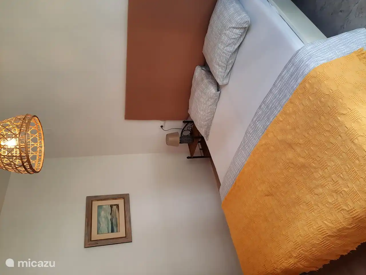 Une belle chambre lumineuse et fraîche.