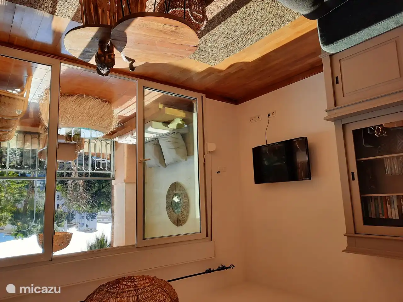 Nous avons Digital + avec toutes les chaînes (néerlandaises) imaginables.