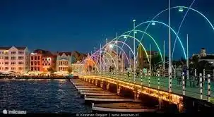 le célèbre pont de Curaçao