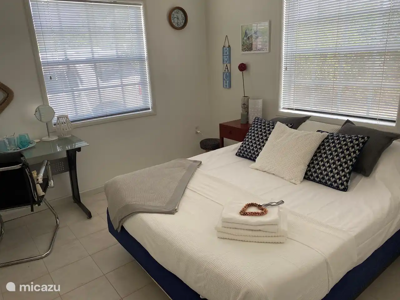 Guest bedroom 2 with separate bathroom/shower/sink and toilet