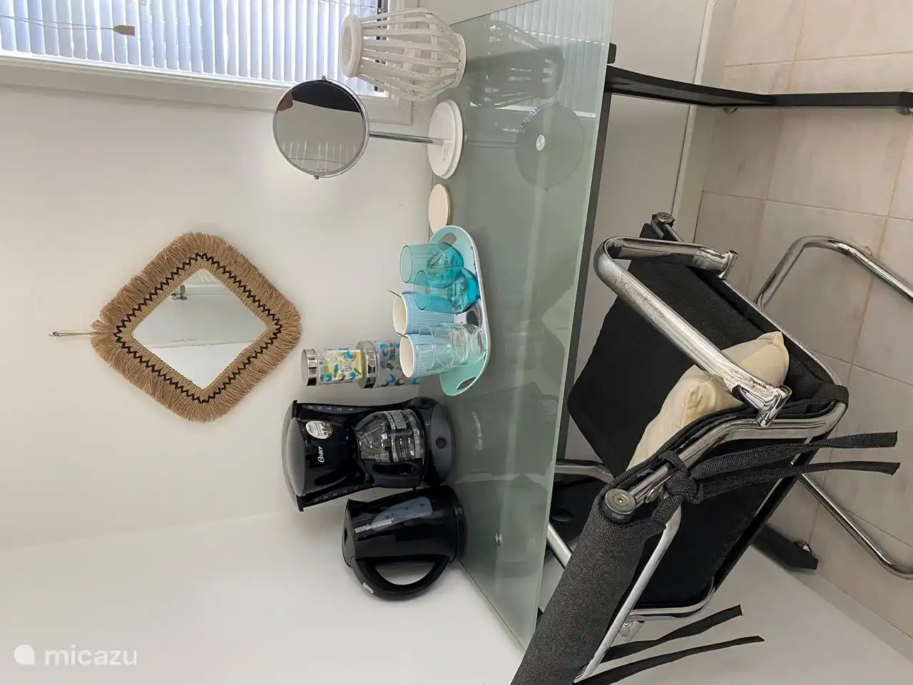 Coffee/tea guest bedroom 2.