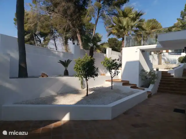Casa Pacifico Moraira | Espagne, Costa Blanca, Moraira - villa Lorsque vous entrez sur le terrain, vous voyez immédiatement que la villa est bien entretenue !