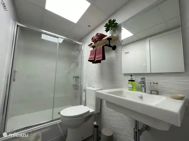 Casa Mila Sauna,Gym,Padel 3 PISCINES | Espagne, Costa Blanca, Finestrat - appartement Baignoire et toilettes pour la chambre 2