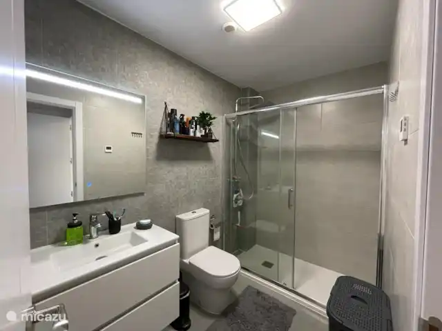 Casa Mila Sauna,Gym,Padel 3 PISCINES | Espagne, Costa Blanca, Finestrat - appartement Baignoire et toilettes pour la chambre 1
