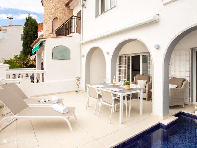 Holiday home in Spain, Costa Brava, Castello d&#39;Empuries - terraced house Casa L'Emperador