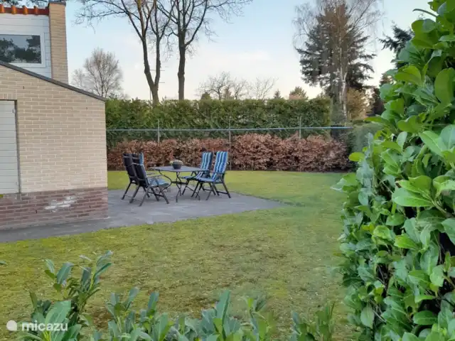 Frederiksoord 8 | Pays-Bas, Gueldre, Wells - bungalow Le bungalow 8 dispose d’un jardin spacieux et ensoleillé.