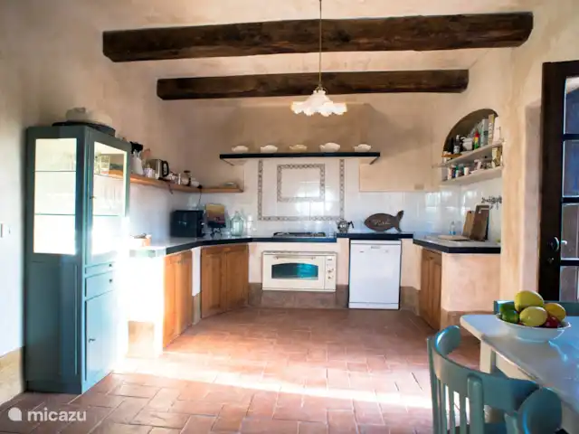 Casa Bellance | Italie, Le Latium, Tarano - villa Cuisine spacieuse avec porte patio