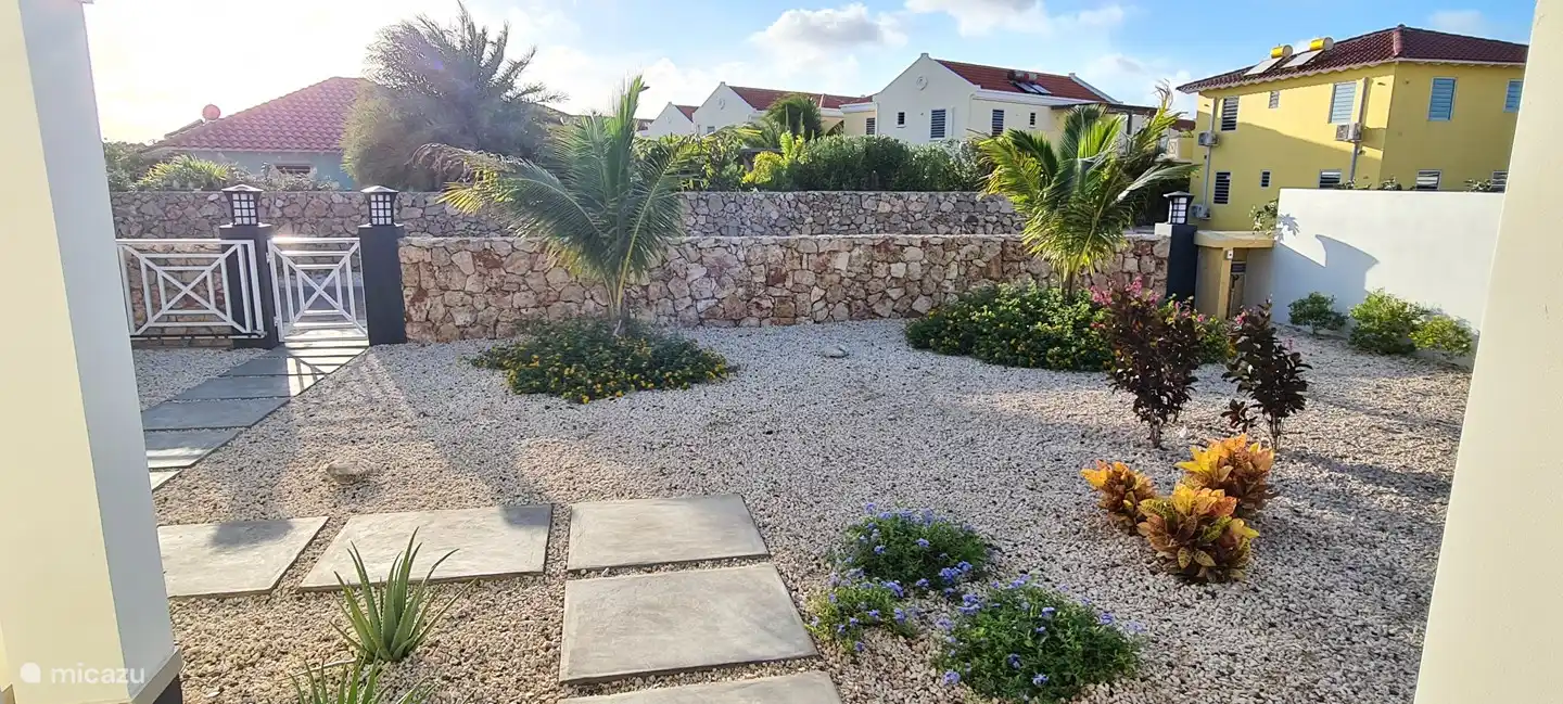 Access path to villa.