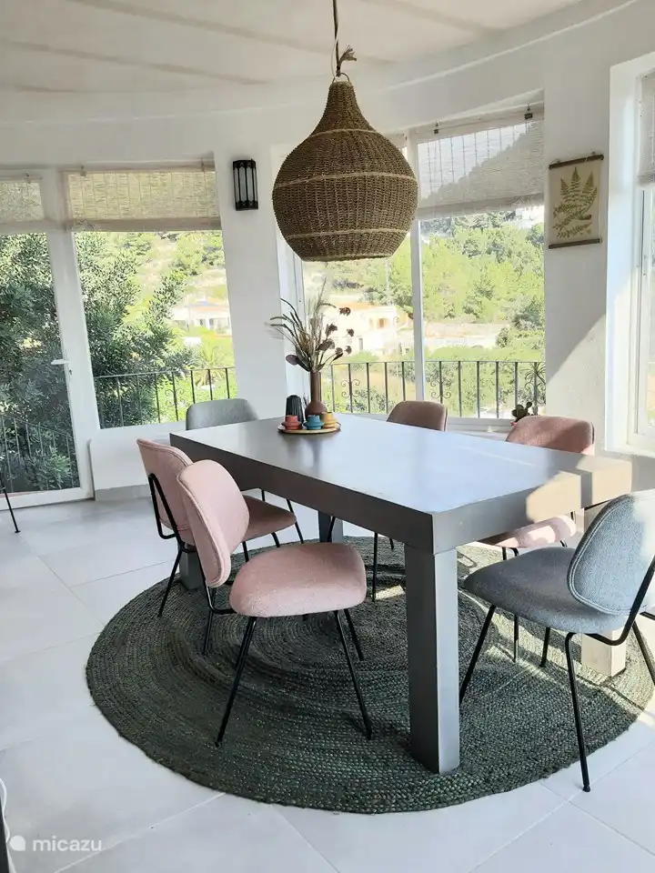 Dining room, next to the kitchen. Adjacent to the living room