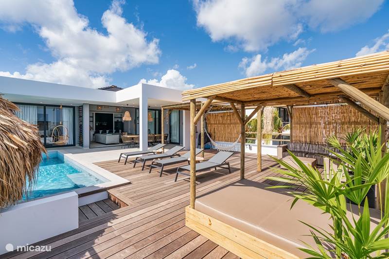 Vakantiehuis Curaçao, Banda Ariba (oost), Jan Thiel Penthouse Lamar Villa's Penthouse Fiji
