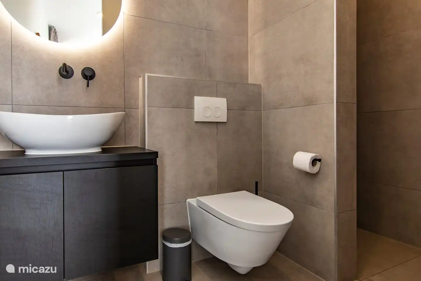 Badezimmer von Schlafzimmer 2