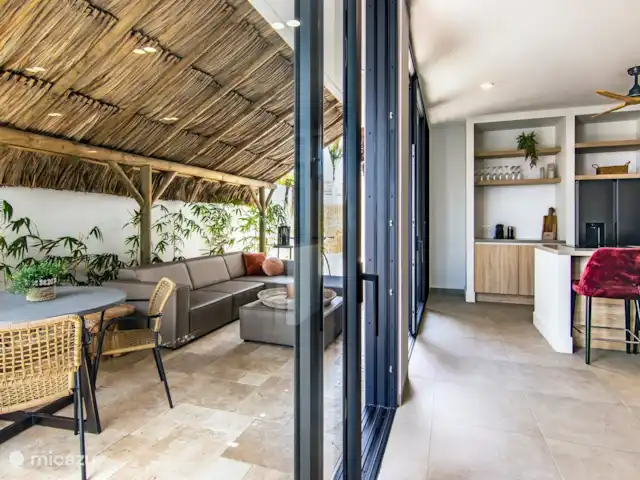 Lamar Villas Appartement de luxe Fidji | Curaçao, Banda Ariba (est), Jan Thiel - appartement Cuisine et terrasse