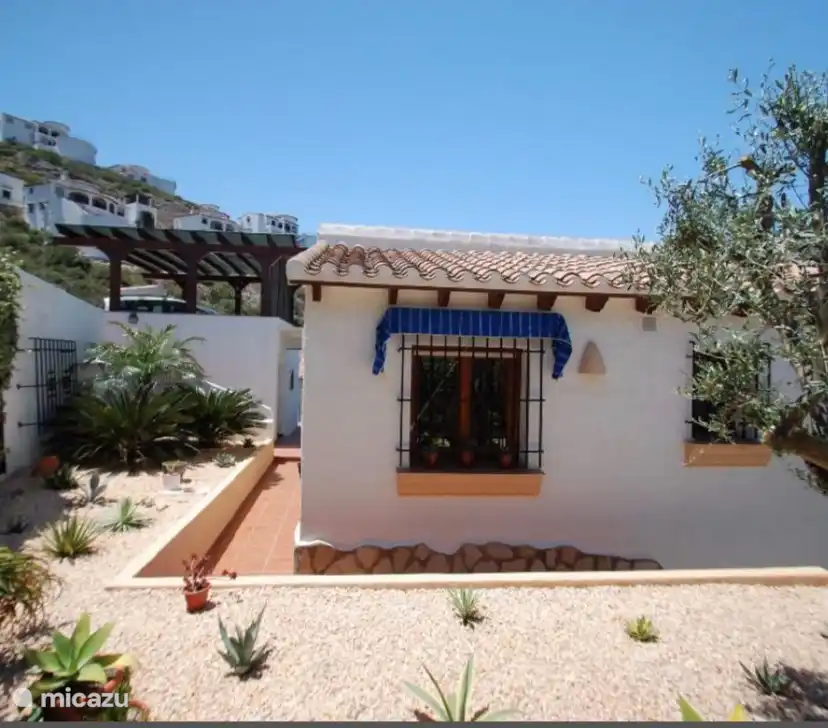 Garten neben dem Haus