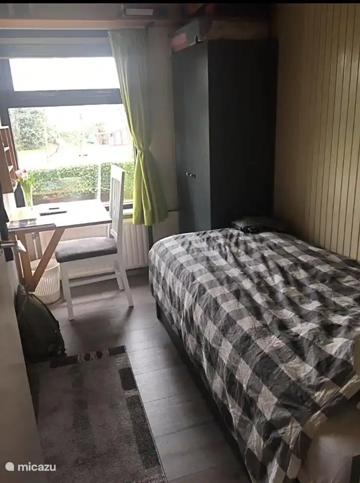 Schlafzimmer 2