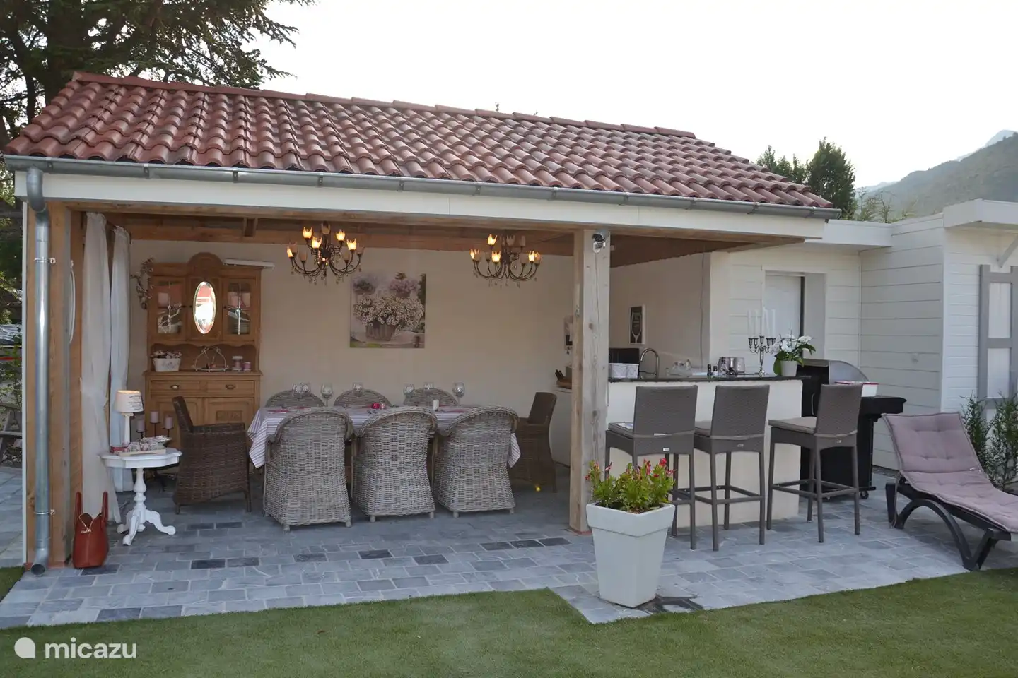 1 des 2 cuisines extérieures