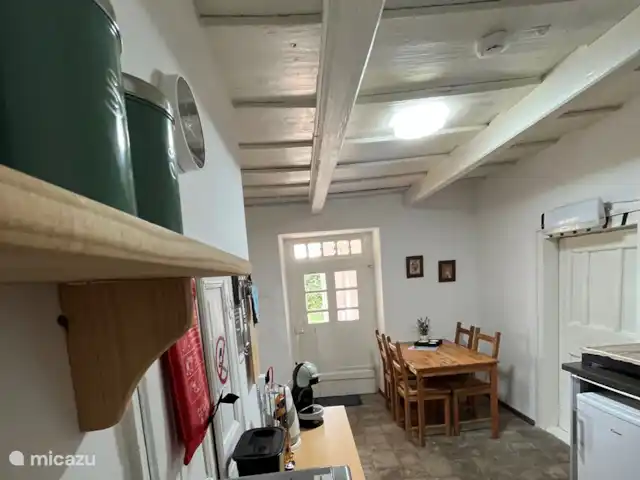 boerderij huren in Hongarije, Jász-Nagykun-Szolnok, Jászszentandrás – tanya 'Anouschka' Keuken met originele vloer, plafond en deuren uit 1850