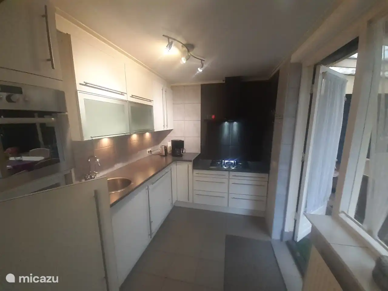 Kitchen with dishwasher