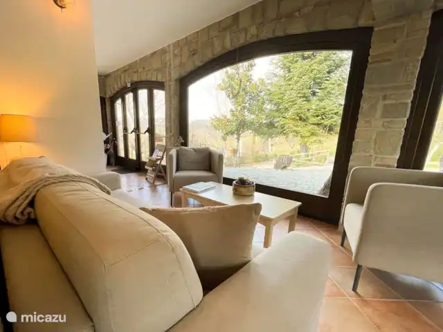 Maison de campagne Incanto dei Sibillini | Italie, Marche, Cessapalombo - villa Petit salon à côté du bar avec vue sur la campagne