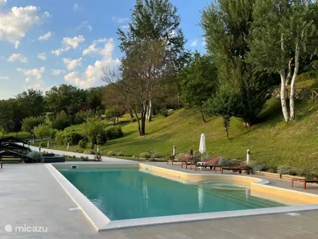 Maison de campagne Incanto dei Sibillini | Italie, Marche, Cessapalombo - villa piscine d'eau salée avec bain à remous intégré