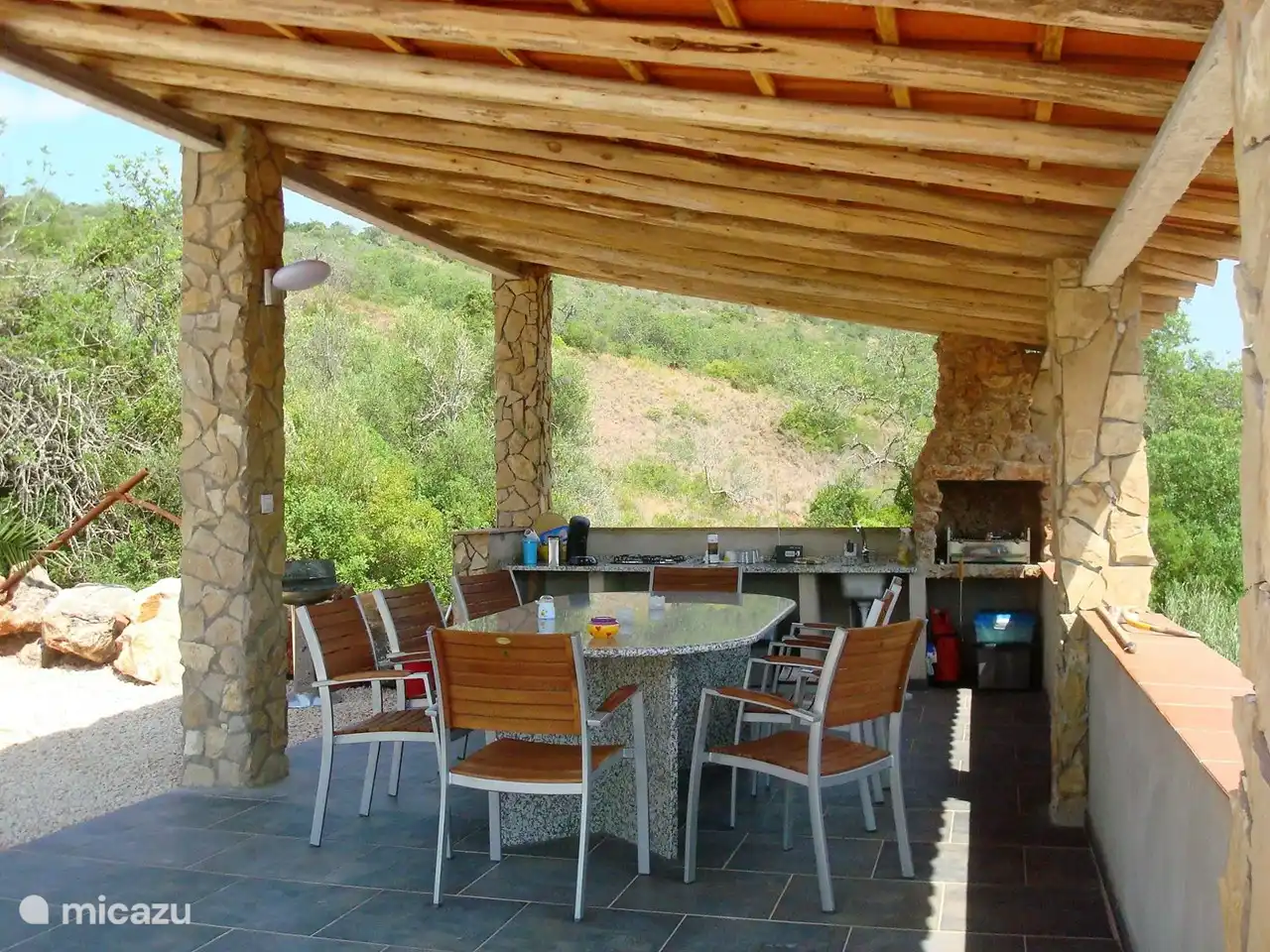 terrasse extérieure couverte &amp; BBQ