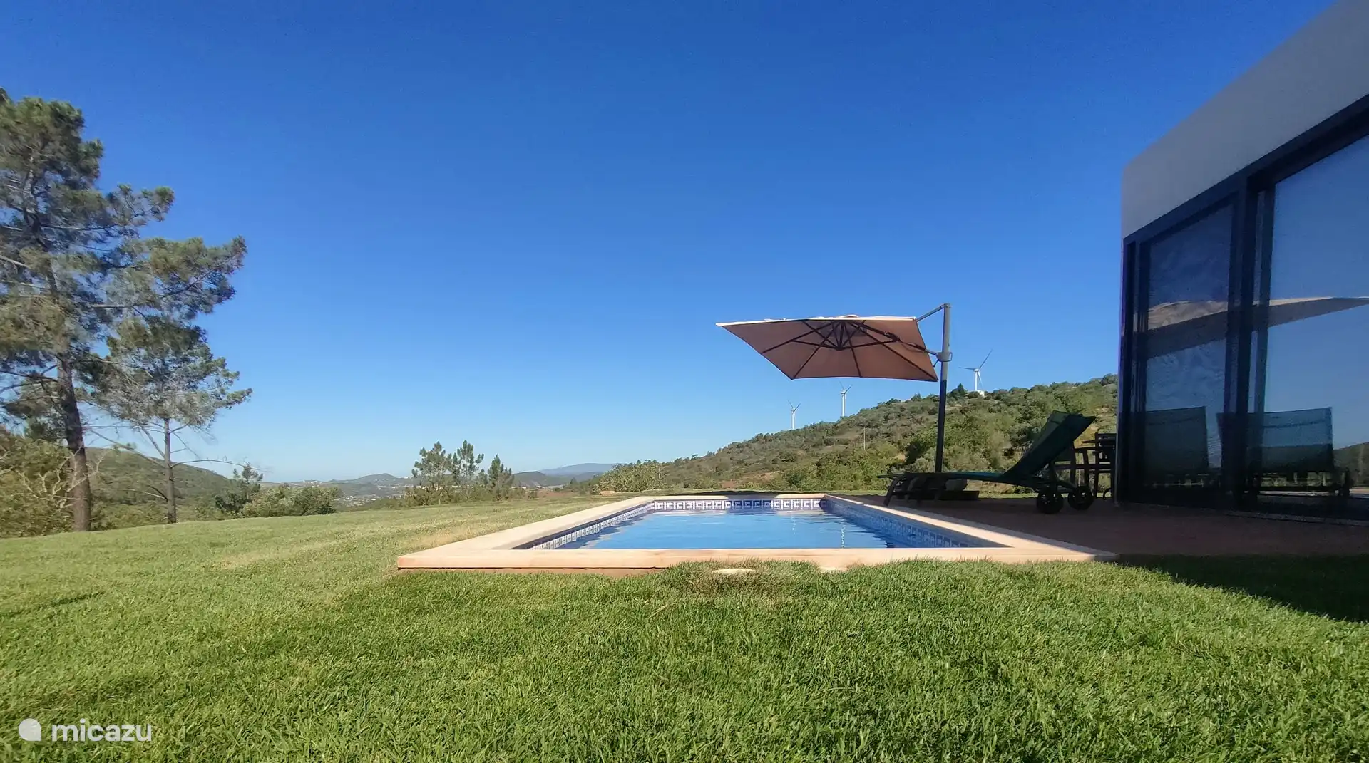 Jardin de la piscine