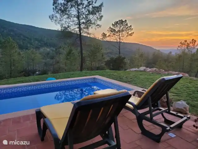 Location de Vacances Portugal, Algarve, São Bartolomeu De Messines, villa - Casa da Alfarobeirra 4 p piscine privée. terrasse, jardin, vue