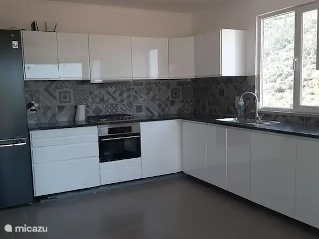 Location de Vacances Portugal, Algarve, São Bartolomeu De Messines, villa - Casa da Alfarobeirra 4 p piscine privée. cuisine