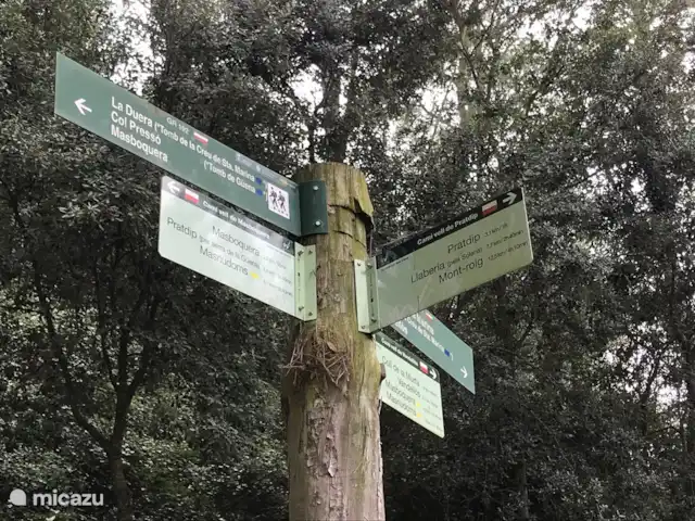 Villa Familia - Près de la mer ! | Espagne, Costa Dorada, L'Ametlla de Mar - villa Il y a de beaux sentiers de randonnée dans les montagnes voisines (Sierra del Mestral). Ermita de Santa Marina est un point idéal pour commencer ou terminer un itinéraire. Il a un restaurant et des aires de pique-nique pour manger. Les habitants remplissent leurs bouteilles d'eau ici avec l'eau propre des montagnes.