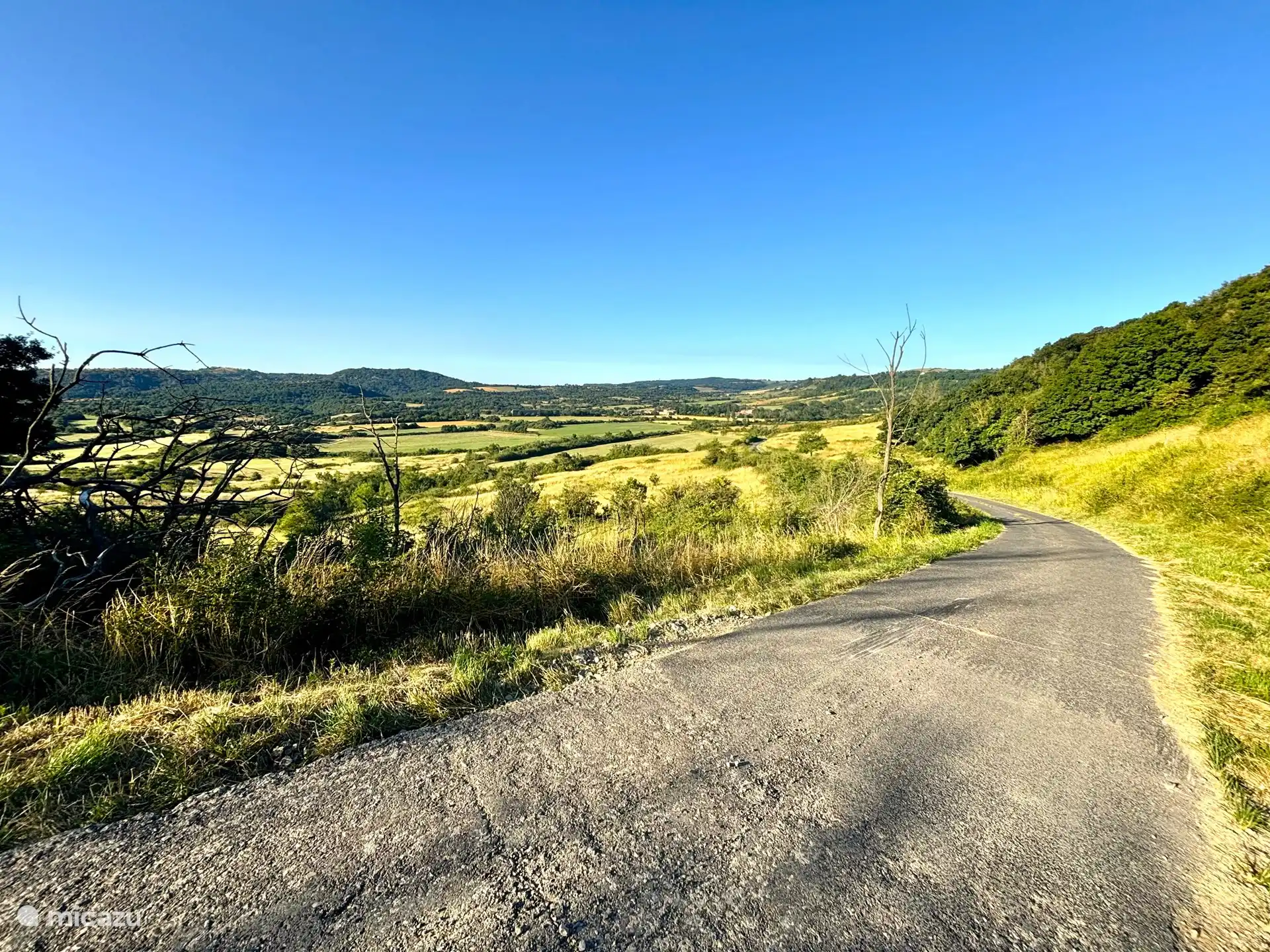 Immediate surroundings for hikers